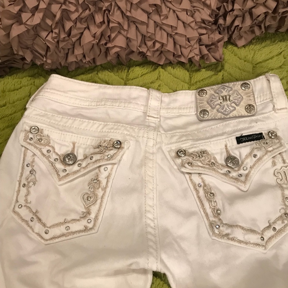 Crops white miss me